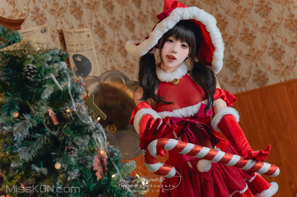 Coser@黏黏团子兔: 魔女圣诞夜 (70 photos )  photo 1-4