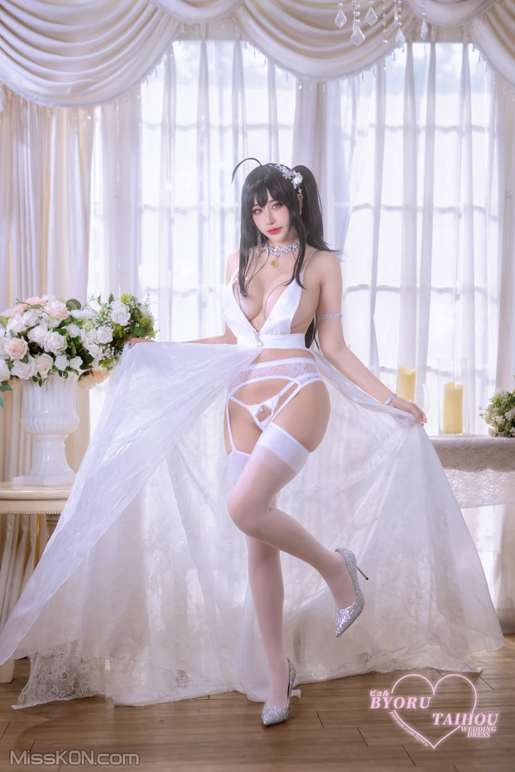 Coser@Byoru: Taihou Wedding Dress (52 photos )