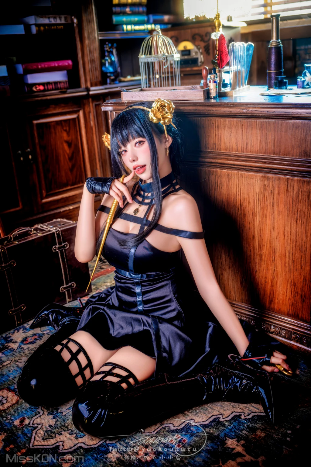 Coser@黏黏团子兔: 约尔太太 (80 photos )