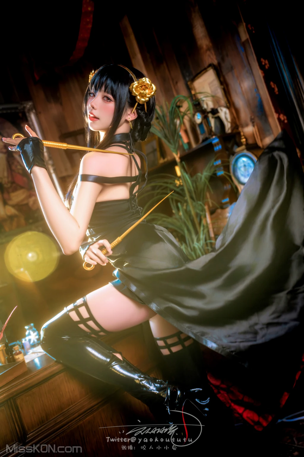 Coser@黏黏团子兔: 约尔太太 (80 photos )