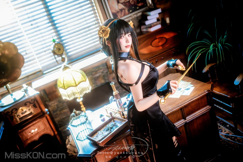 Coser@黏黏团子兔: 约尔太太 (80 photos )