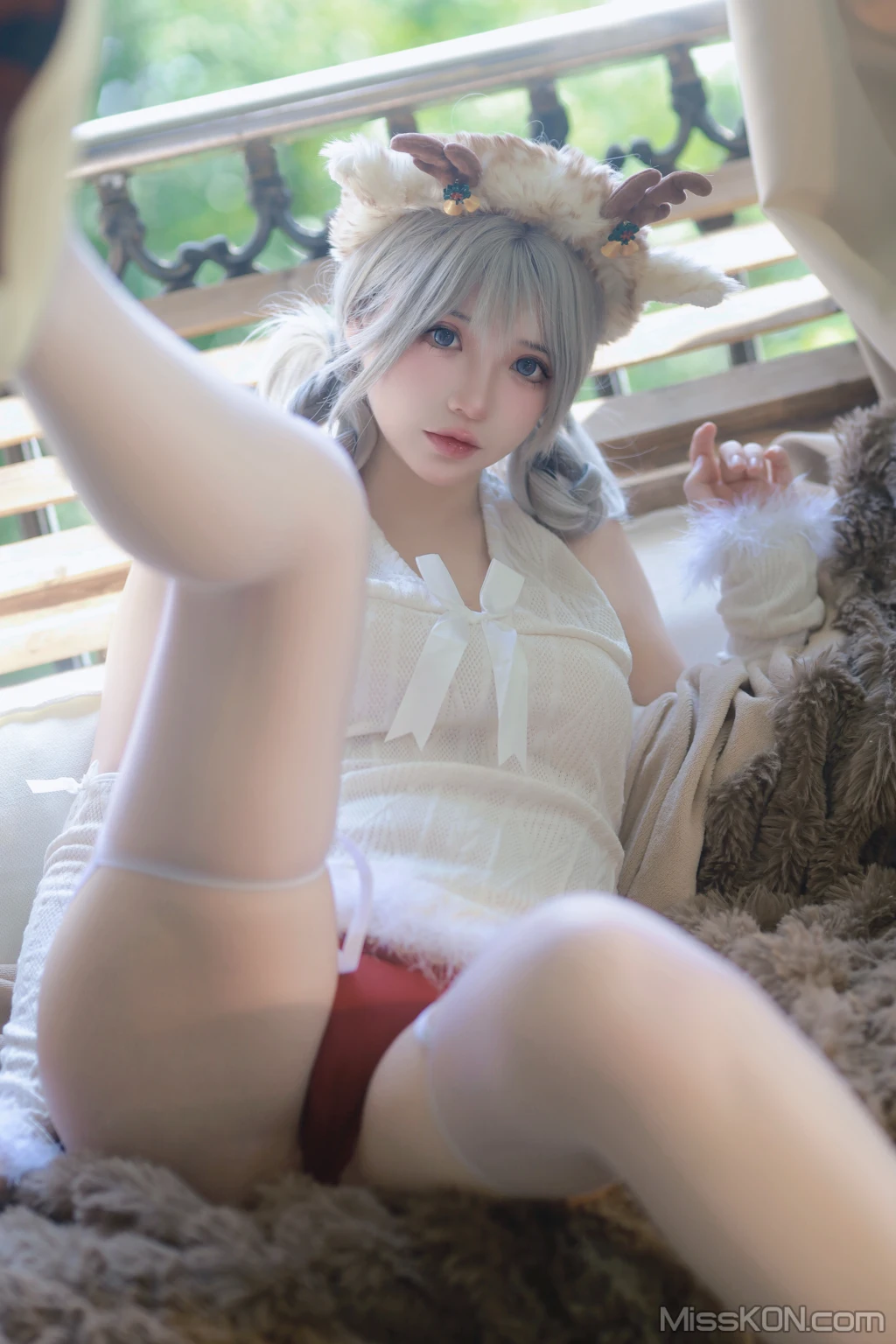 Coser@疯猫ss: 圣诞特典&amp;白色毛衣 (98 ảnh )