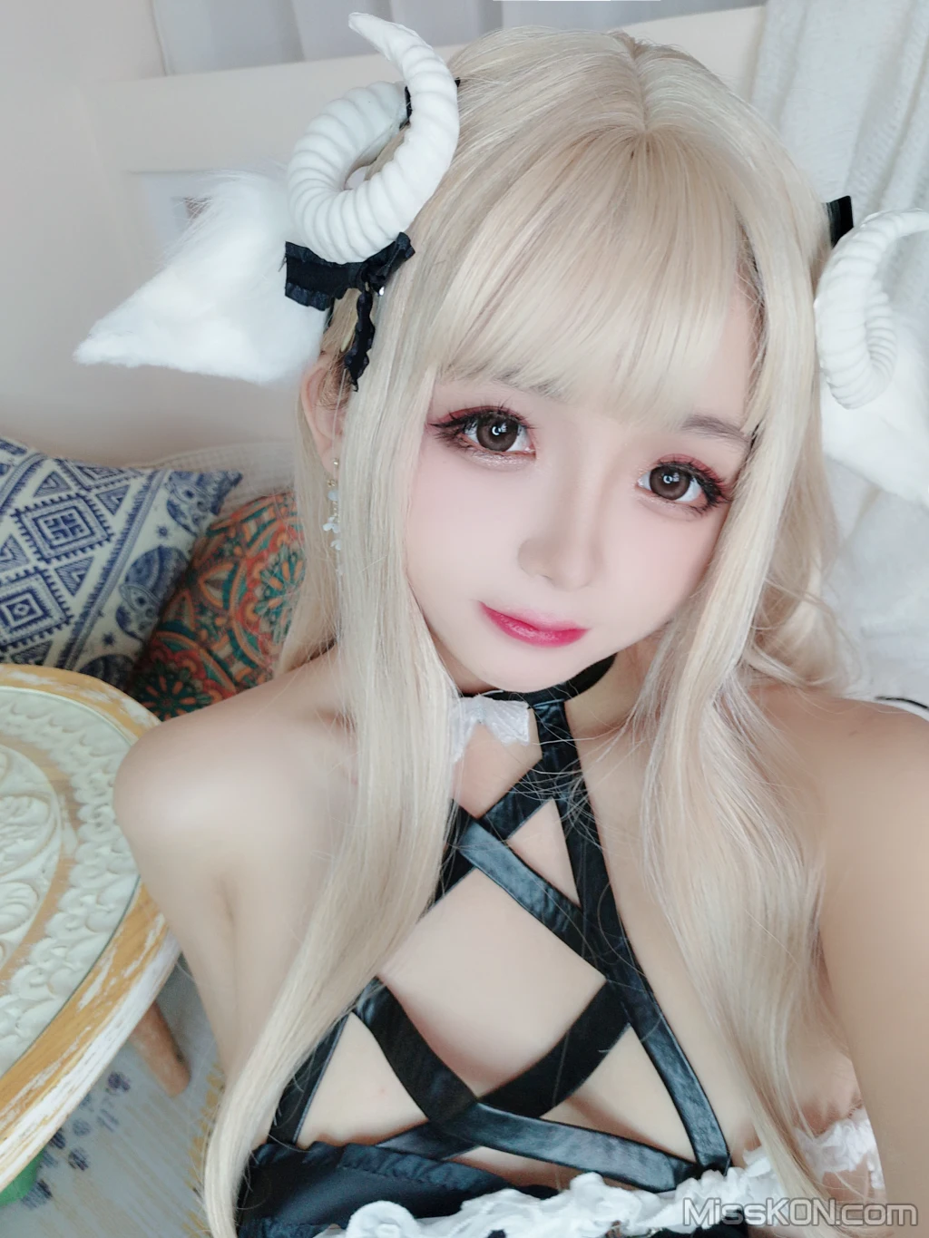 Coser@日奈娇: 白小绵羊 (70 ảnh)