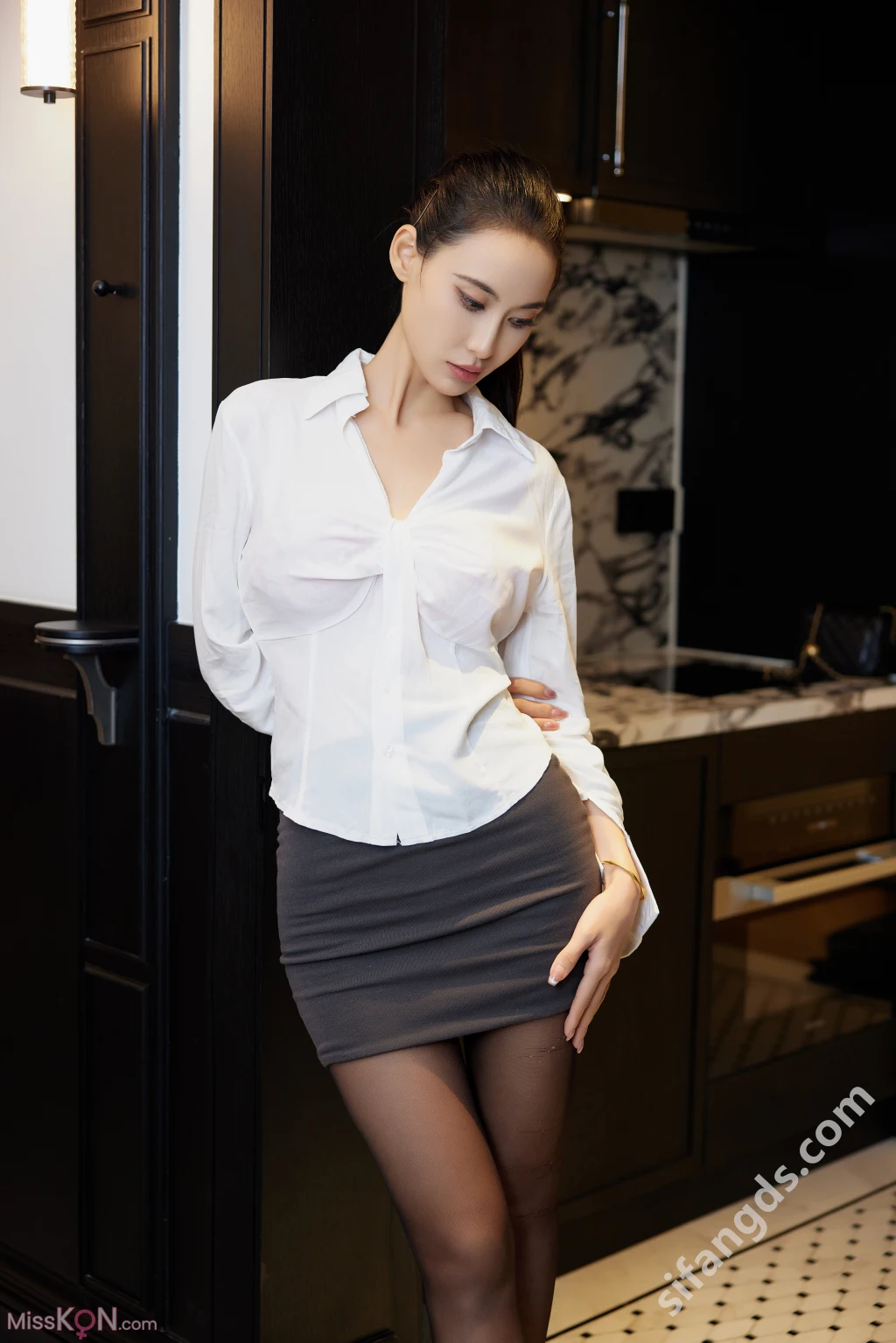 [XR Uncensored] lingyu69: 远东饭店 大尺度写真 (80 ảnh)