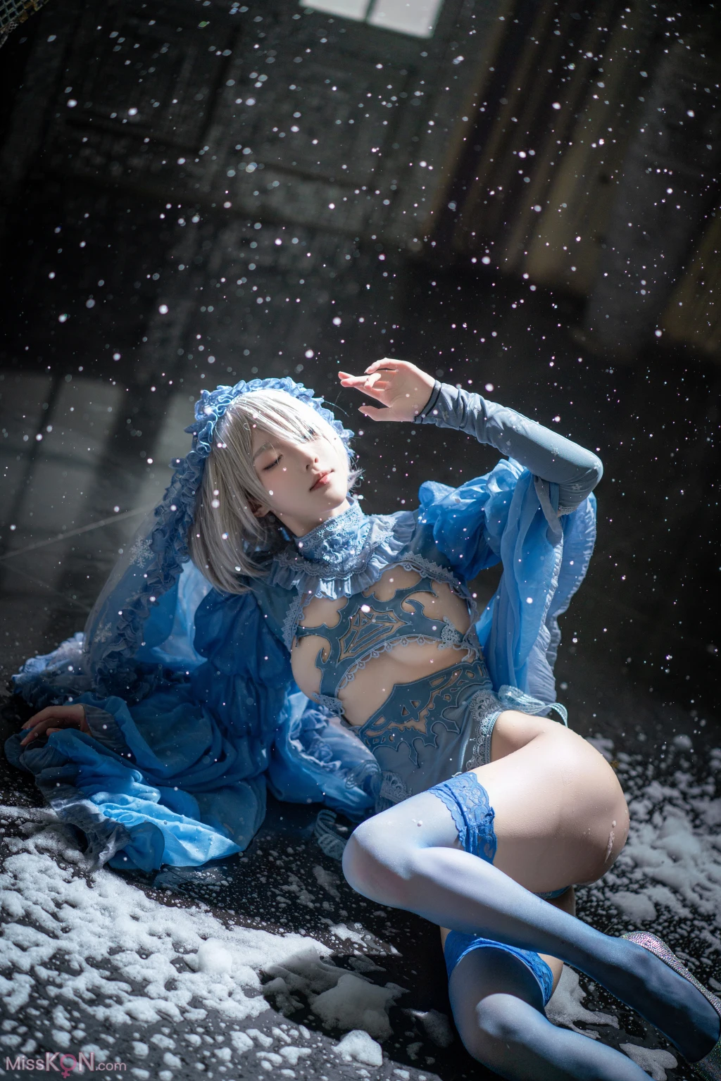 Coser@阿包也是兔娘: 冰雪2B (42 photos)