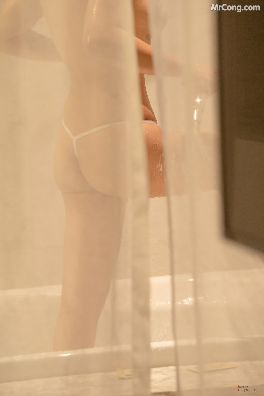 [Korean Realgraphic] No.46: Taking a shower (49 photos ) photo 1-17