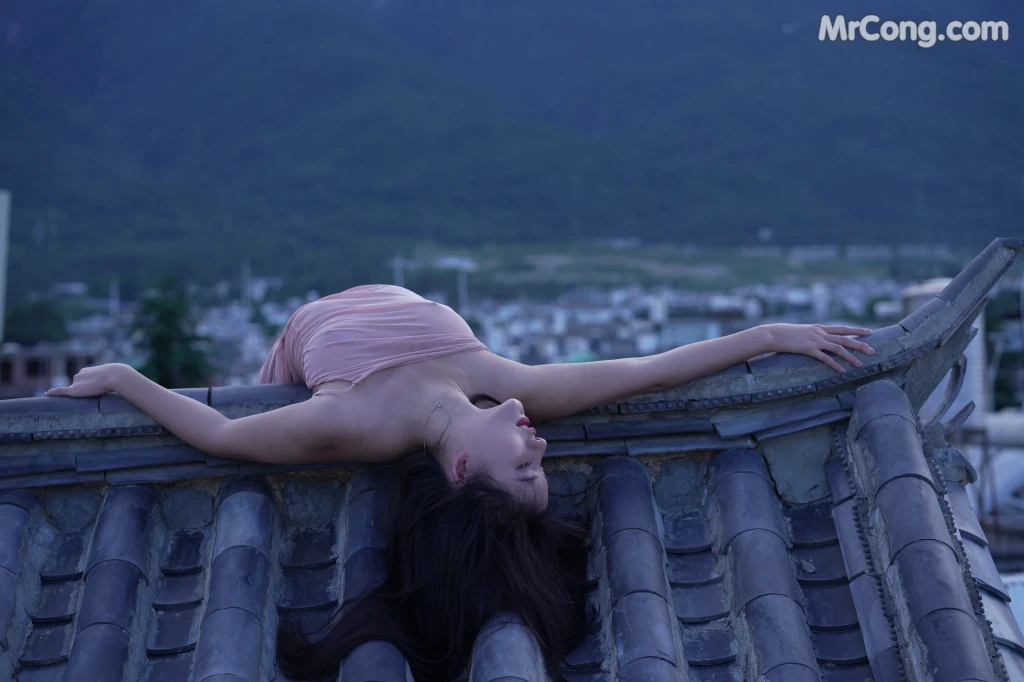 Jiu Shi A Zhu A (就是阿朱啊): The Roof (105 photos ) photo 2-0
