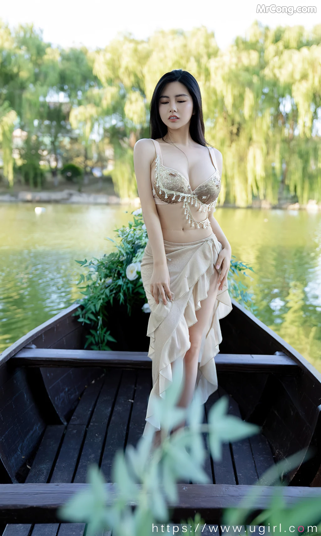 UGIRLS – Ai You Wu App No.2414: Selena (娜露) (35 photos) photo 1-13