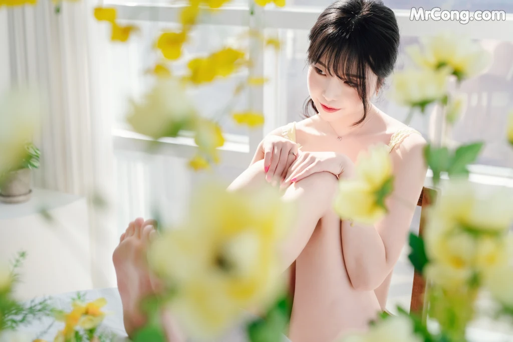 [Patreon] Yuna (유나): Flowers (26 photos) photo 1-0