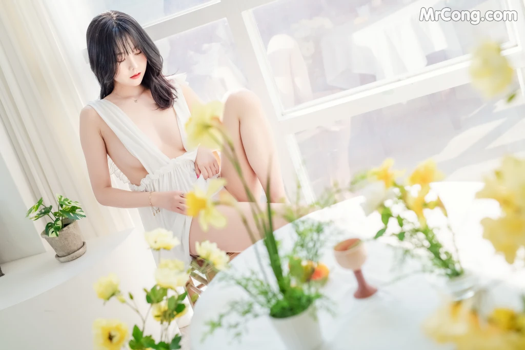 [Patreon] Yuna (유나): Flowers (26 photos) photo 1-18