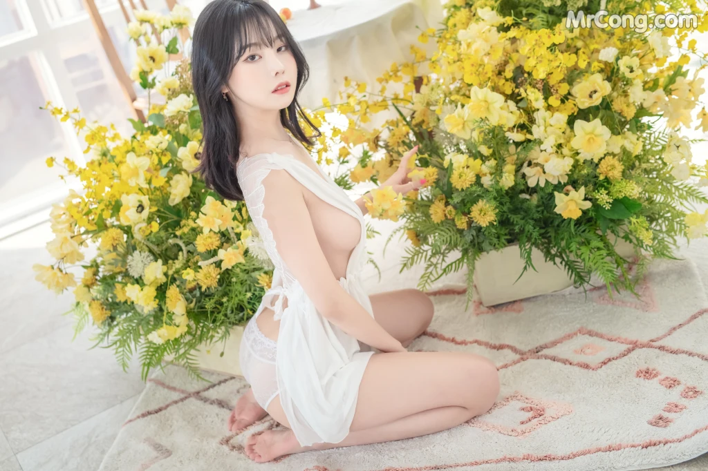 [Patreon] Yuna (유나): Flowers (26 photos) photo 2-4