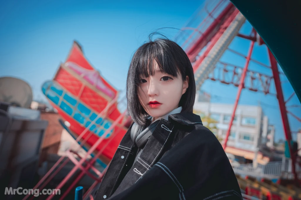 DJAWA Photo - Jeong Jenny (정제니): "Theme Park Girl" (162 photos) photo 2-17