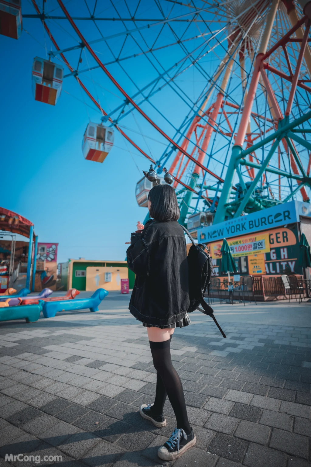 DJAWA Photo - Jeong Jenny (정제니): "Theme Park Girl" (162 photos) photo 7-19