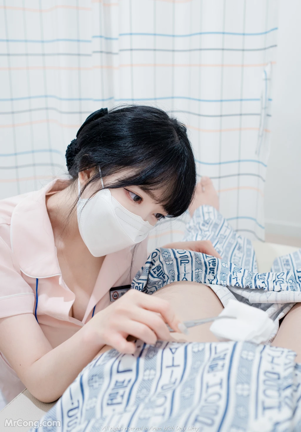 [LIKEY] Aram (아람): A Urologist Nurse (55 photos) photo 1-8