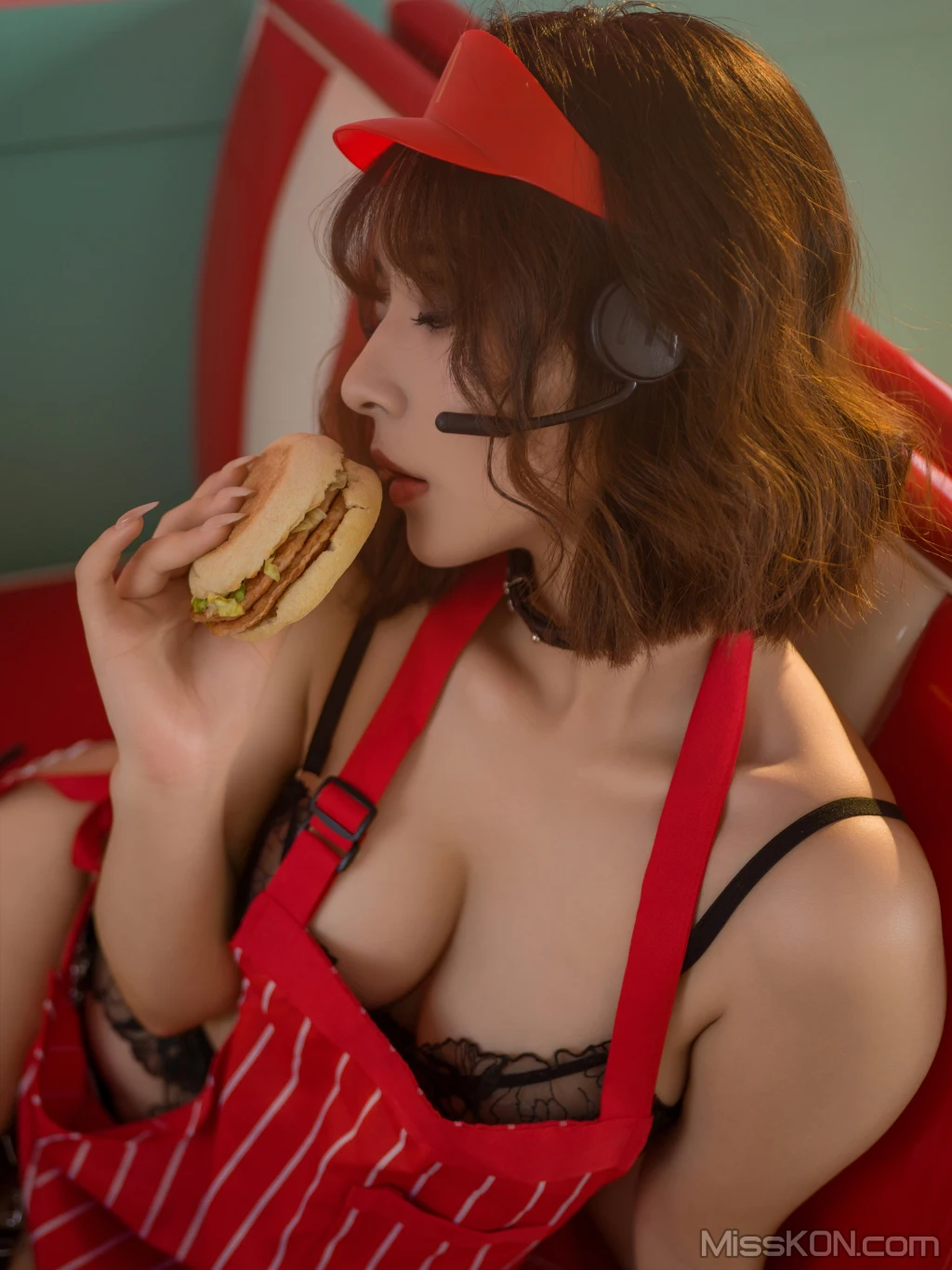 Coser@yuuhui玉汇: 麦当劳的女服务员 (149 photos)  photo 7-16