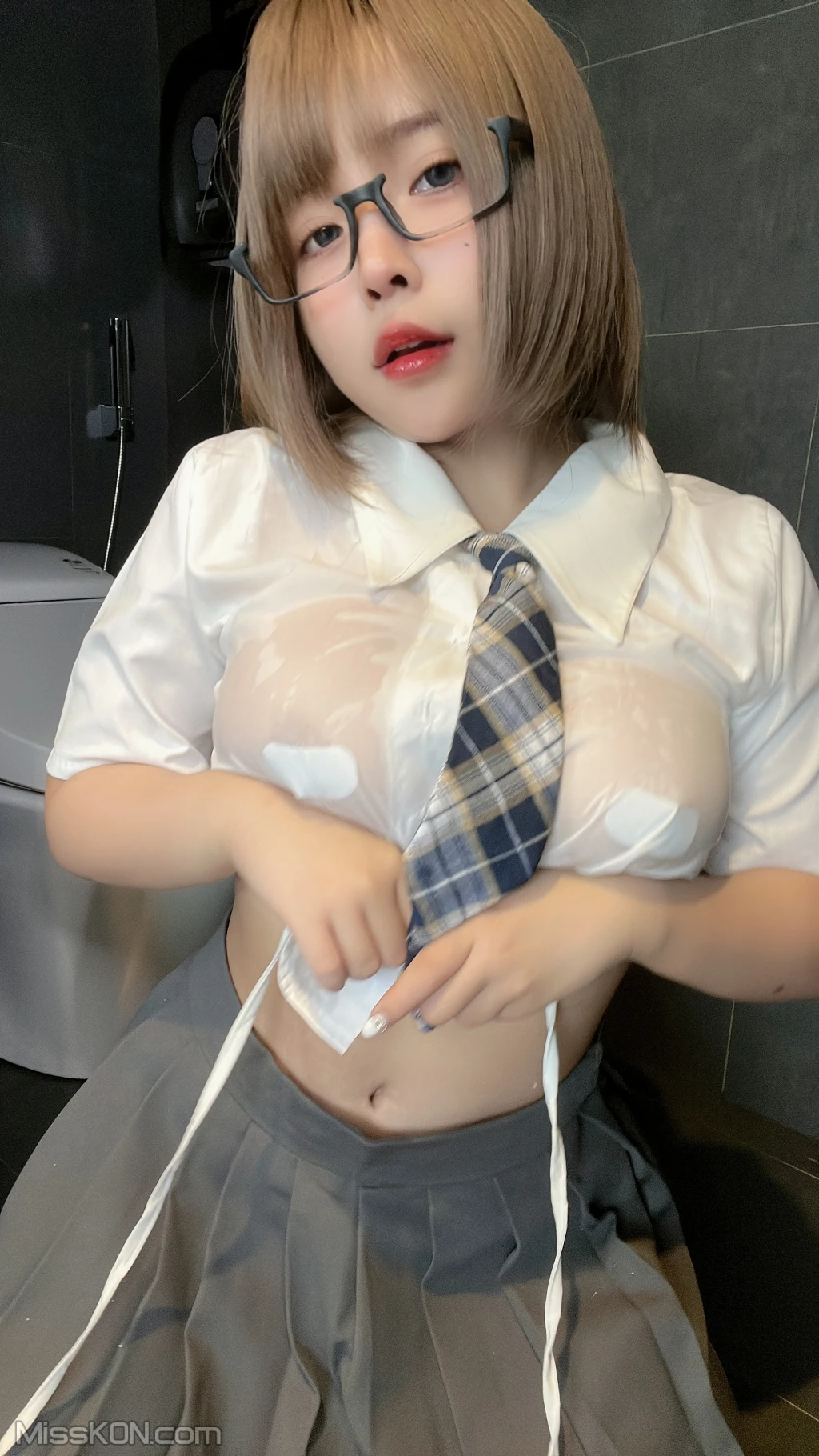 Coser@Sayo Momo: Public WC After School (44 photos )  photo 1-16