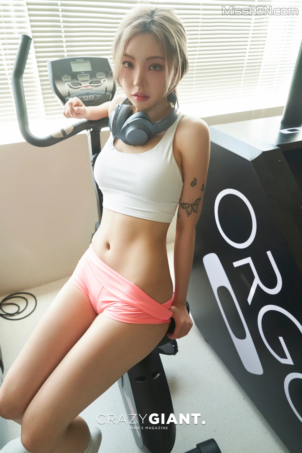 [CRAZYGIANT] Yeo Eun: Leggings Girl In The Gym (100 ảnh)