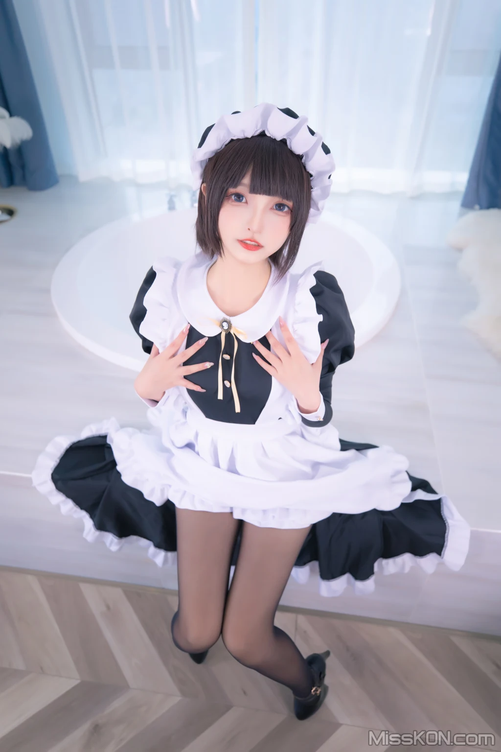 Coser@神楽坂真冬 Vol.086: 绝对企画-女仆主题《愛のラビリンス2》 (150 ảnh )