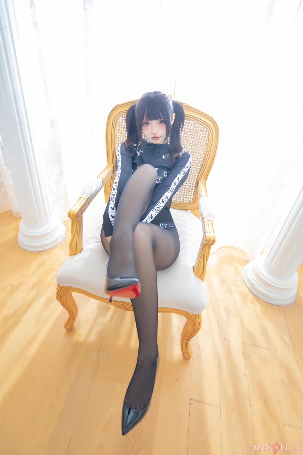 Coser@神楽坂真冬 Vol.197: 电量不足 (75 ảnh )