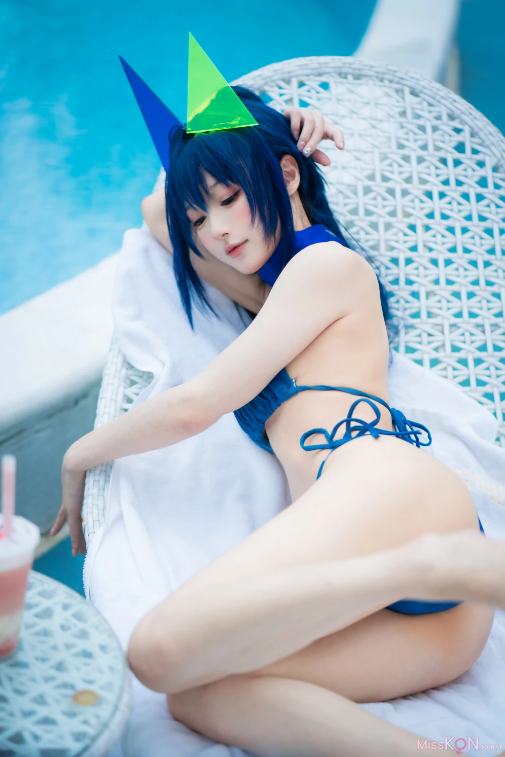 Coser@阿包也是兔娘: 花园泳装 (35 photos)