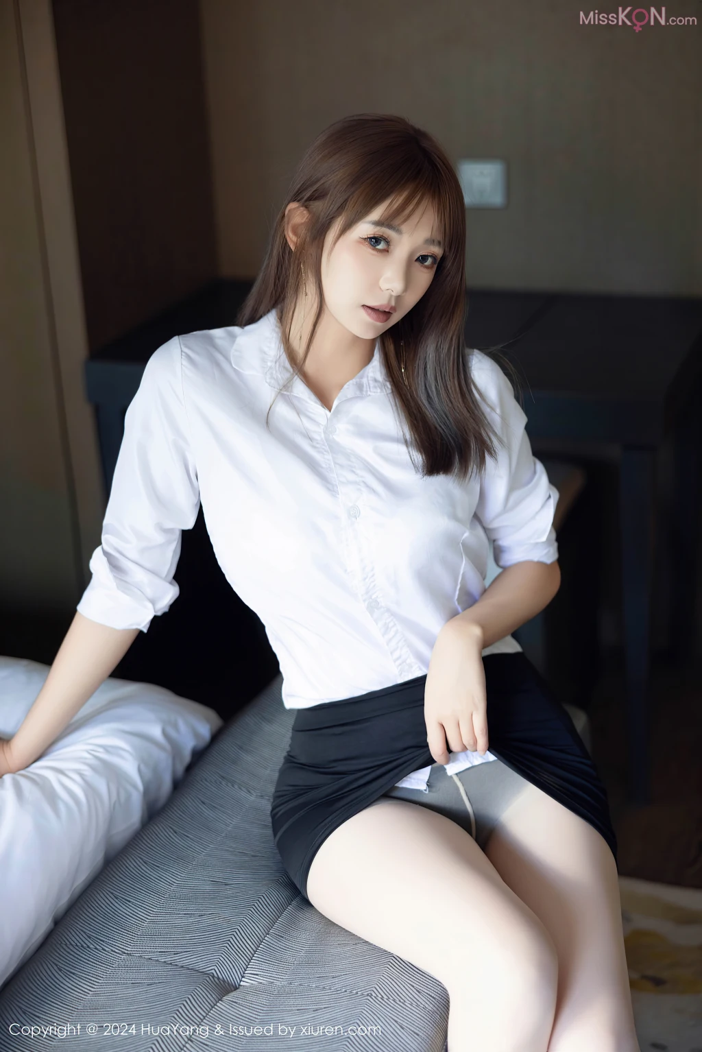 HuaYang Vol.604: 宋-kiki (76 photos)