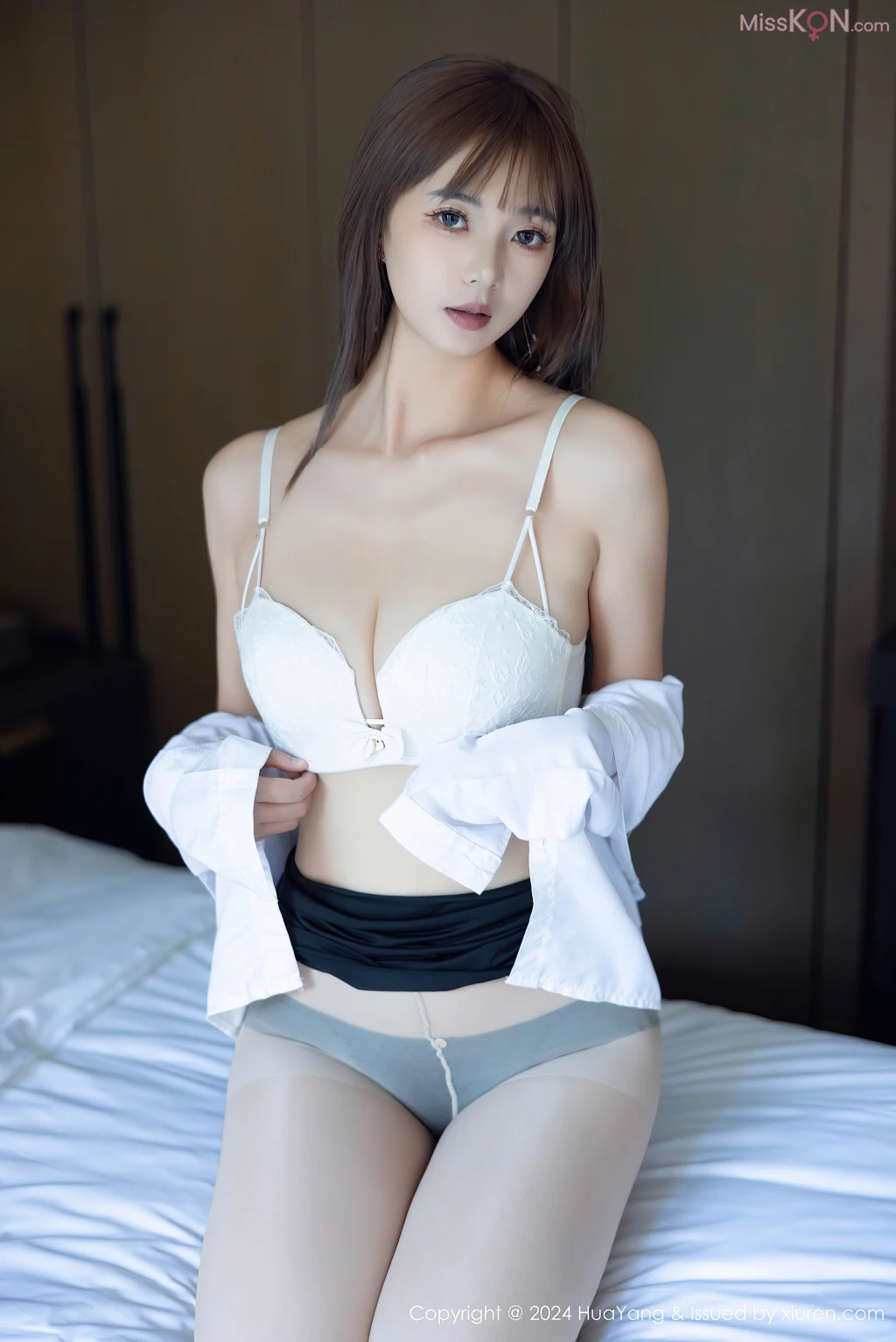 HuaYang Vol.604: 宋-kiki (76 photos)