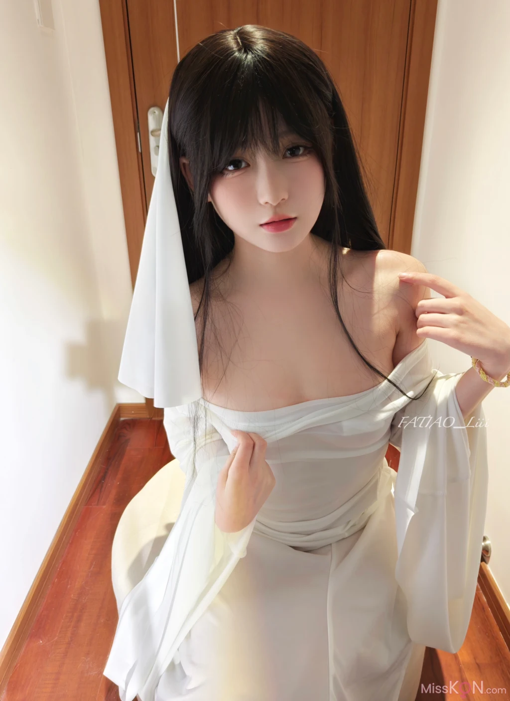 Coser@发条少女 (迷之呆梨): 2024年10月fantia会员订阅合集(8套） (141 photos )