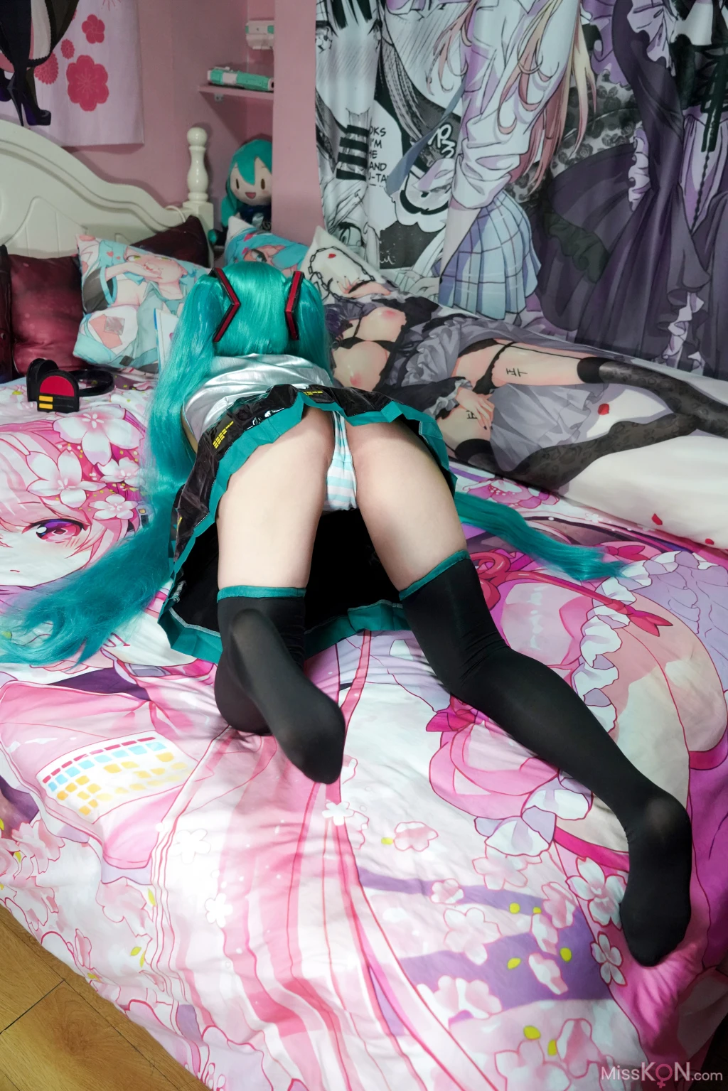 Coser@絞肉姬Walküre: Miku (50 photos)