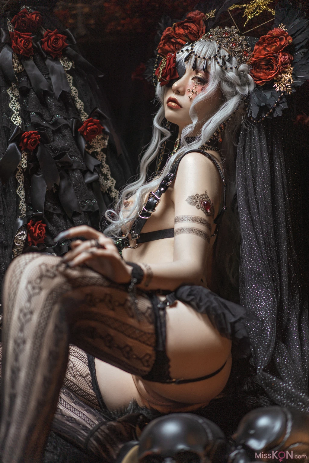 Coser@爆机少女喵小吉 (Nekokoyoshi): 乌鸦 (63 photos )