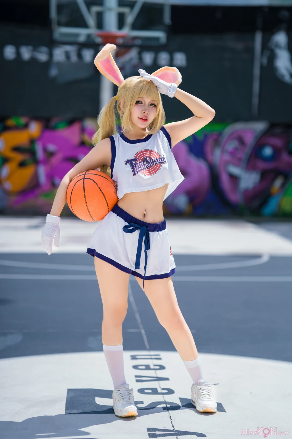 Coser@UmekoJ: Lola Bunny (53 photos )