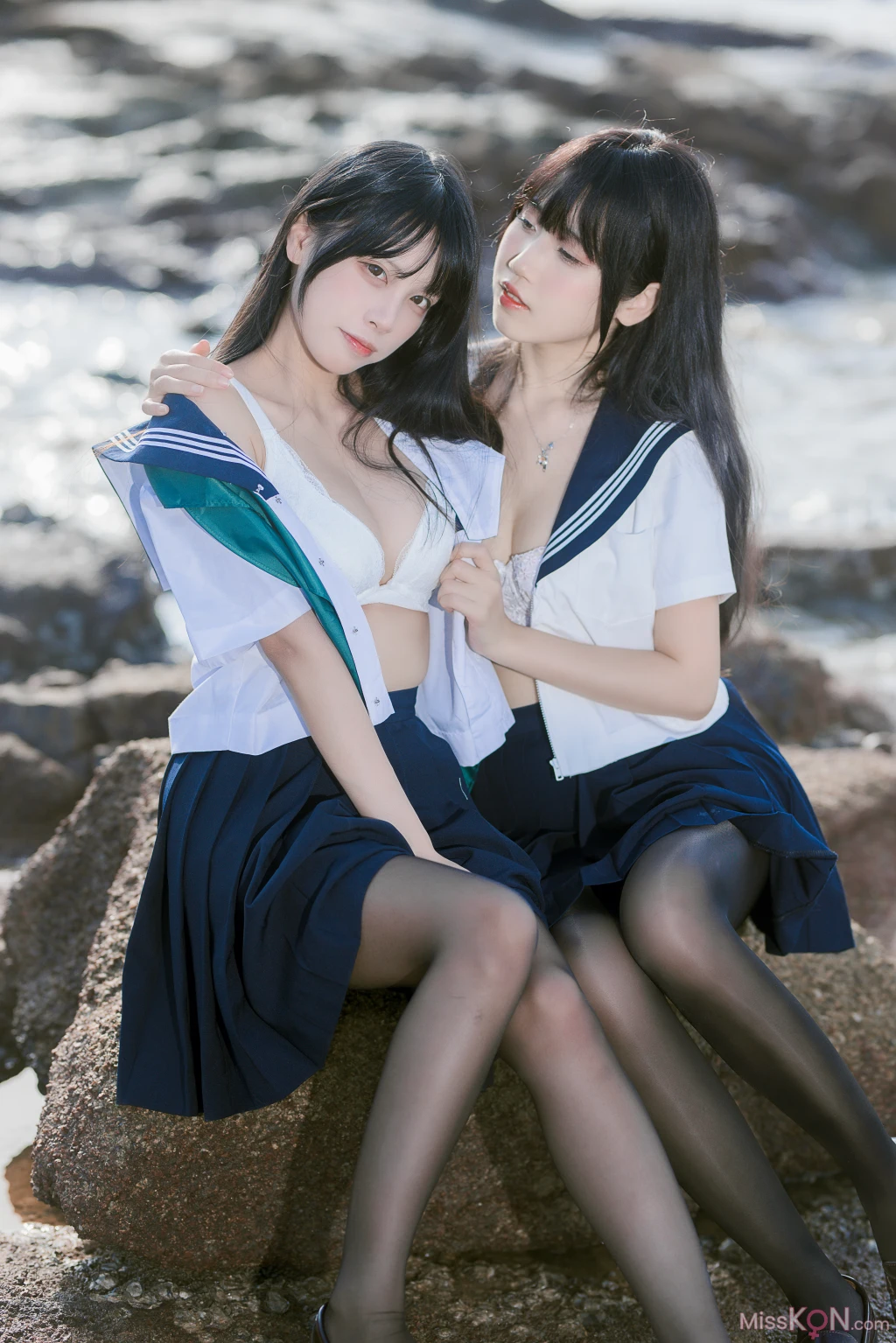 Coser@不呆猫 &amp; 三無人型: 水手服百合黑丝 (51 photos )