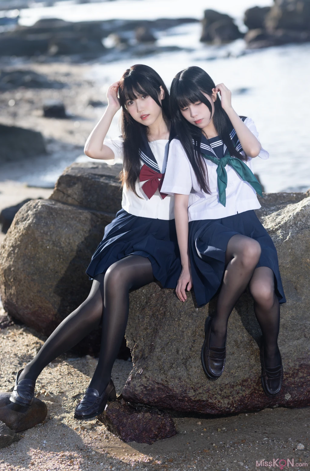 Coser@不呆猫 &amp; 三無人型: 水手服百合黑丝 (51 photos )