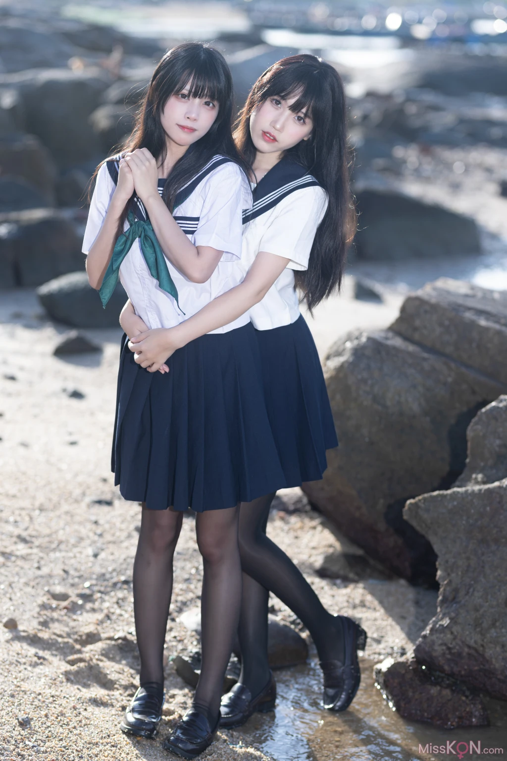 Coser@不呆猫 &amp; 三無人型: 水手服百合黑丝 (51 photos )