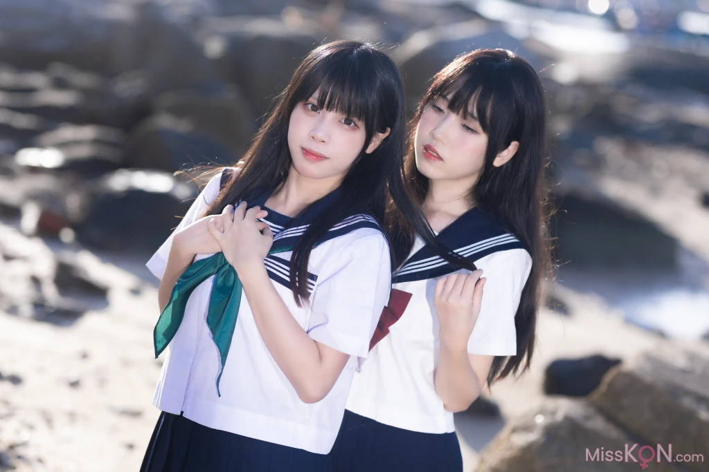 Coser@不呆猫 &amp; 三無人型: 水手服百合黑丝 (51 photos )