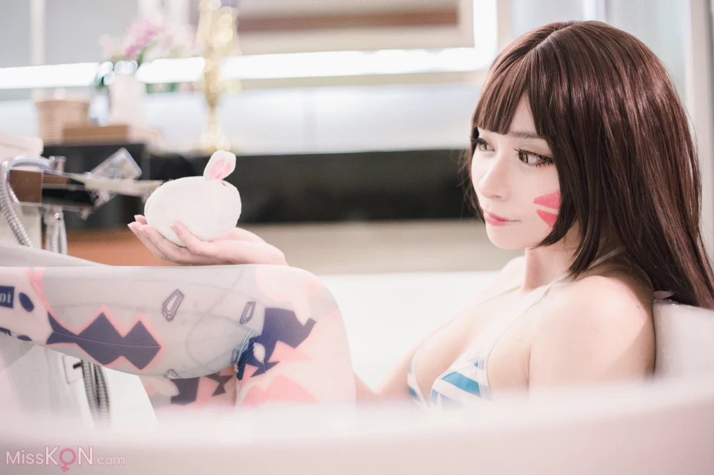 Coser@MeenFox: Sexy D.Va (18 ảnh)